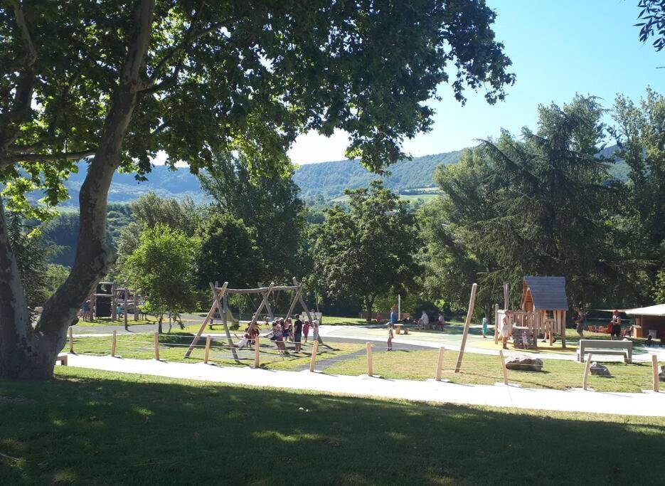 Les Bambous - Rez De Jardin Millau Centre - Parking Privatif, Wifi Lägenhet Exteriör bild